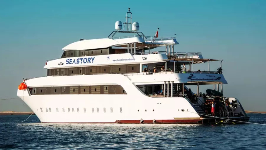 Embarcação de luxo naufraga no Egito e 17 turistas seguem desaparecidos